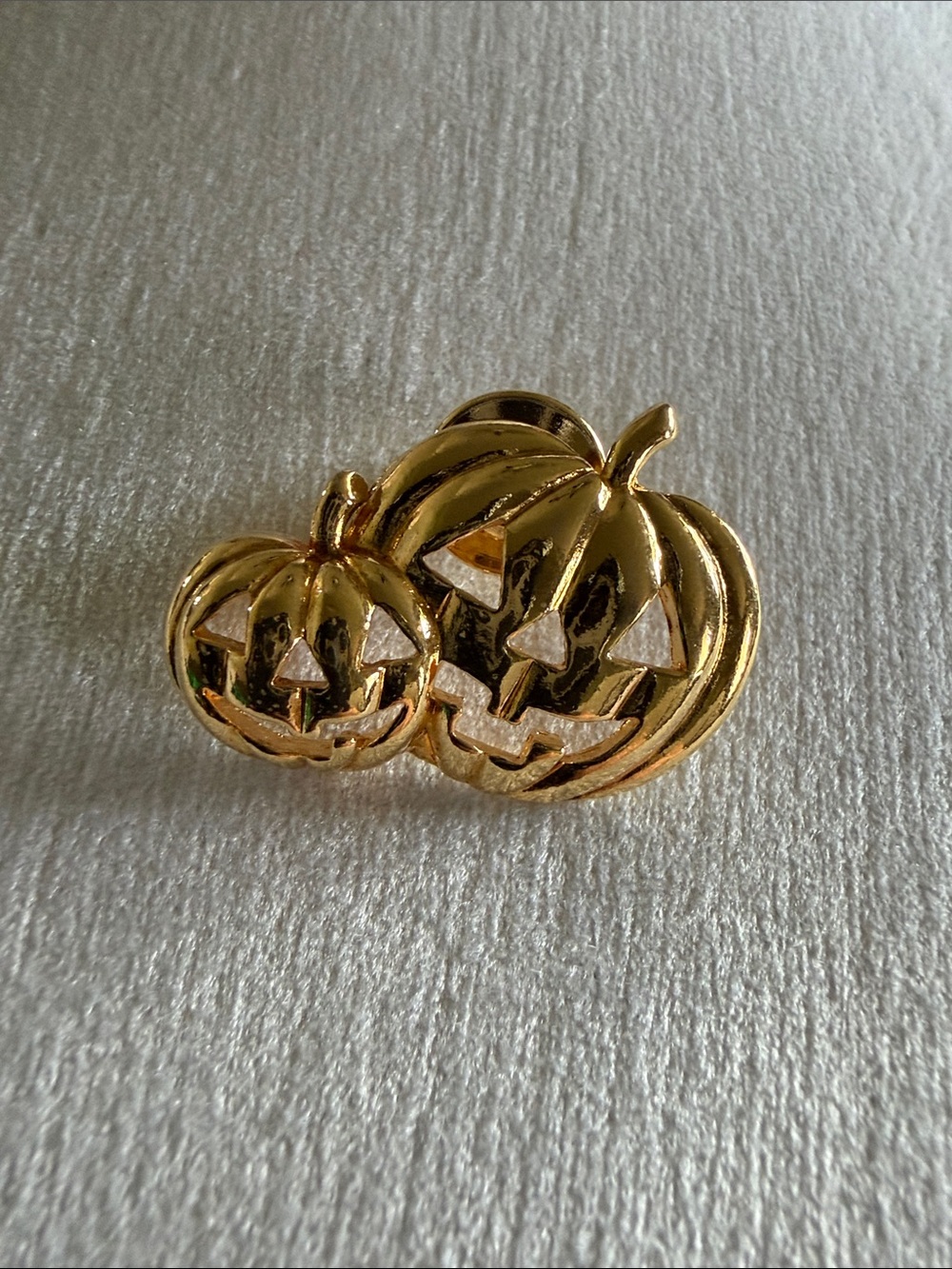 Gold Pumpkin Jack-O'-Lantern Pin - Women's Jewelry